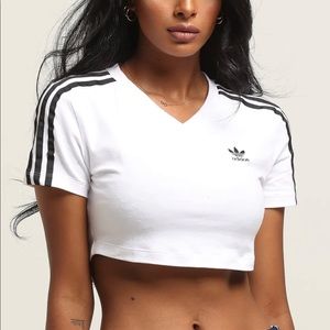 adidas super cropped v neck tee